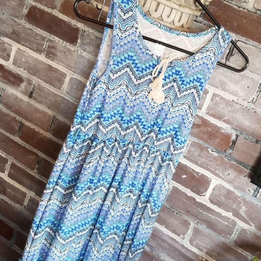 Star Ride Dress - Picture 2 of 7